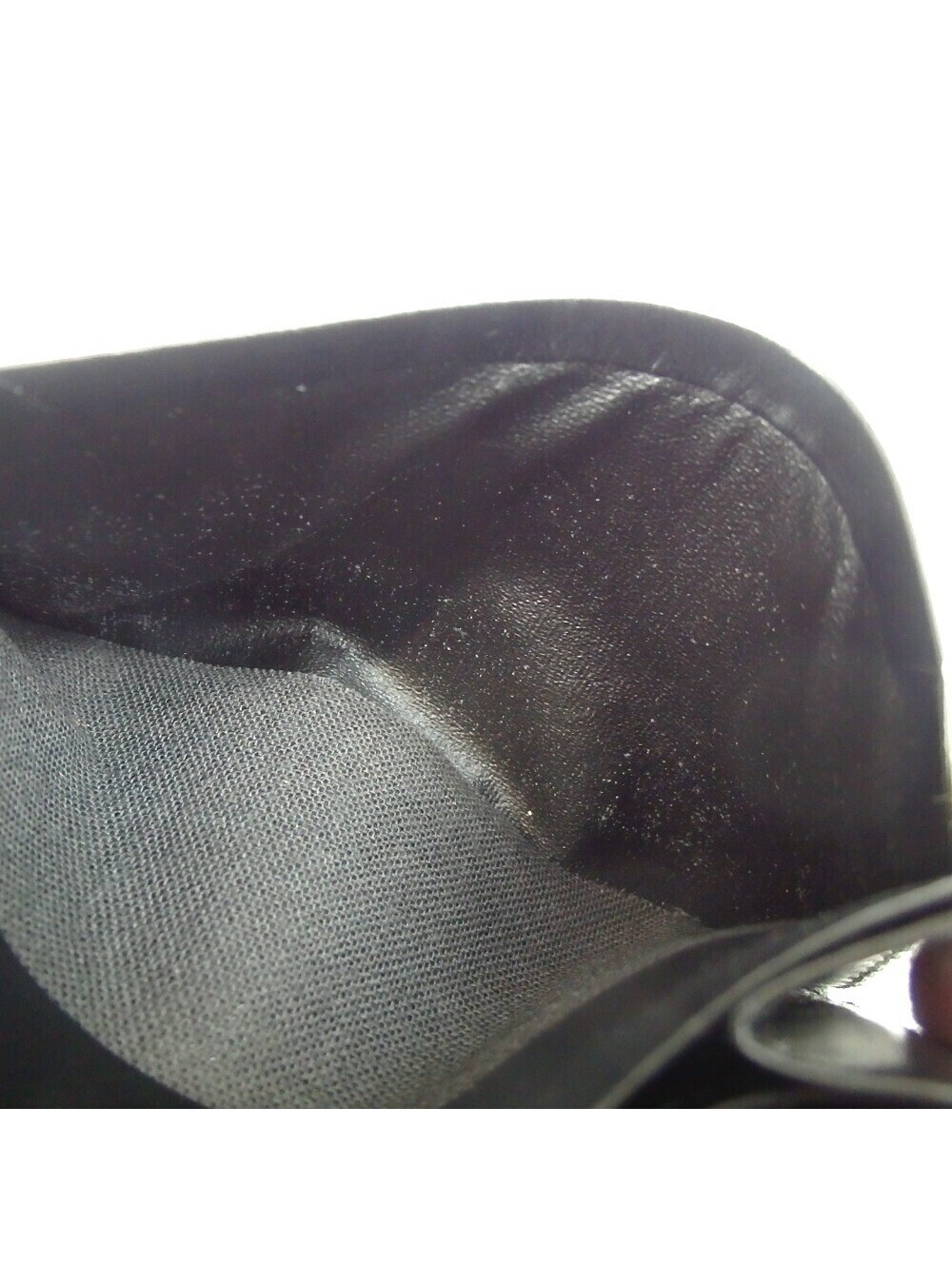 Authentic Yves Saint Laurent card case  leather[Used] - Picture 13 of 15